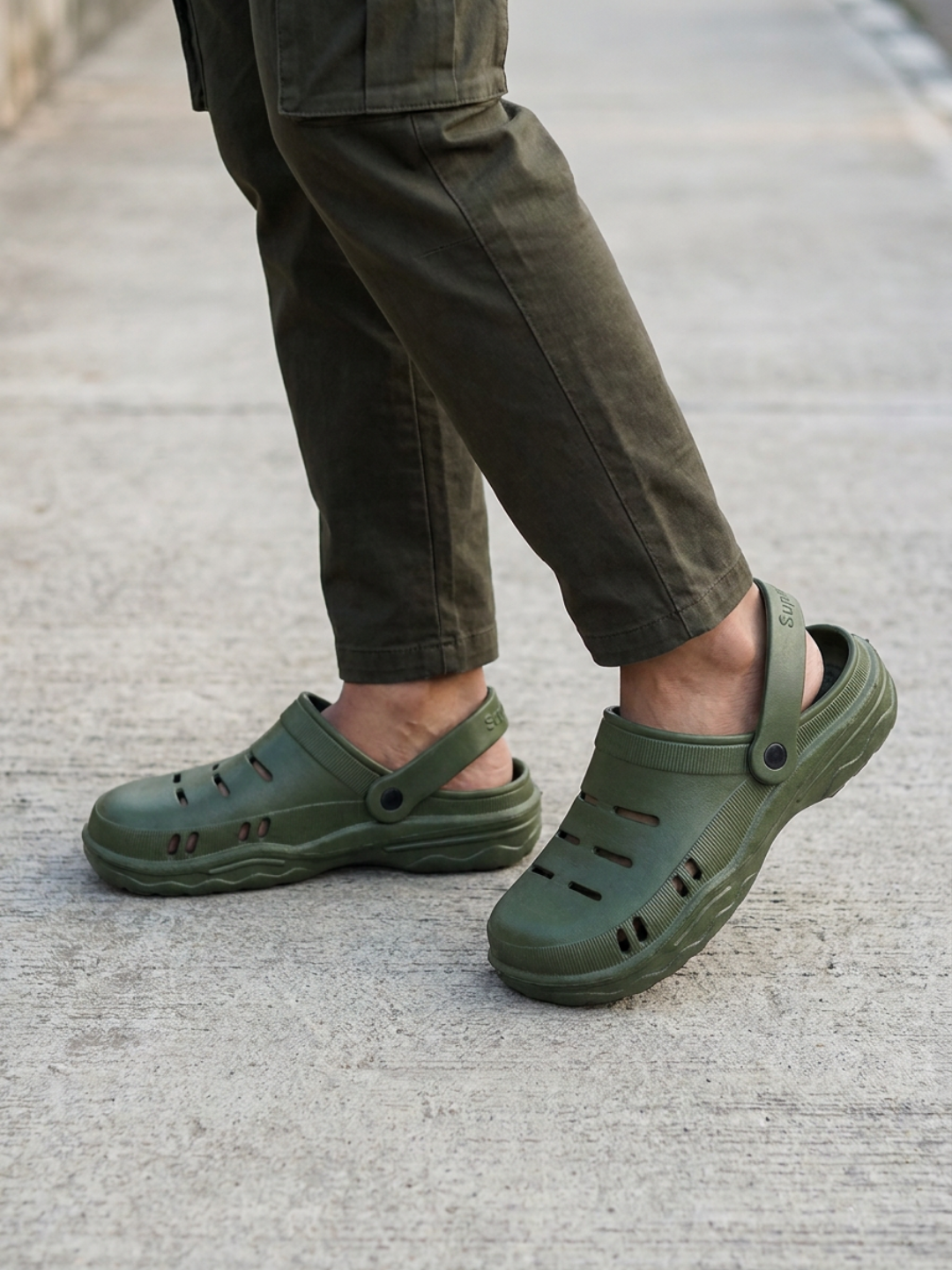 Superog Nova- Men's Clogs-Army Green